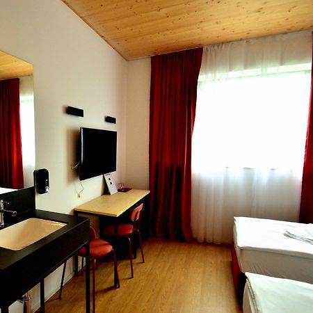 Bed And Breakfast Portal Любляна Экстерьер фото