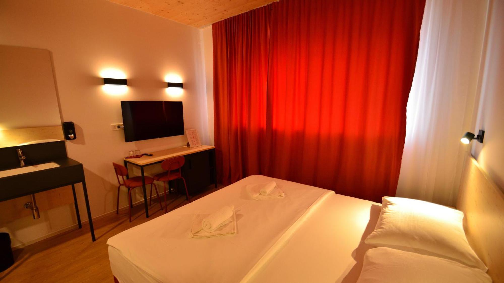 Bed And Breakfast Portal Любляна Экстерьер фото